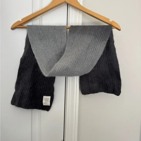 Gray Ombré Ribbed Scarf Angora