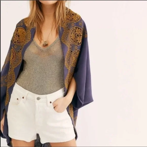 NWT Free People Catania Embroidered Kimon…