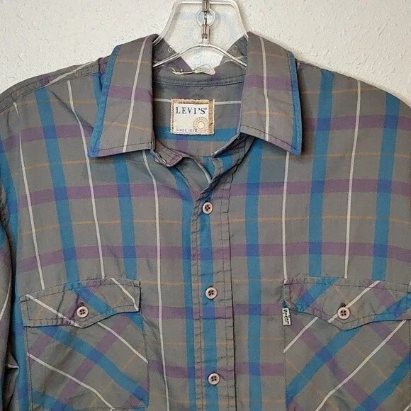 Levi's shirt