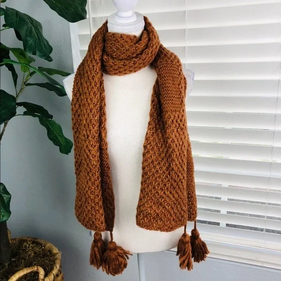 NWT BRONZE KNIT SCARF / WRAP