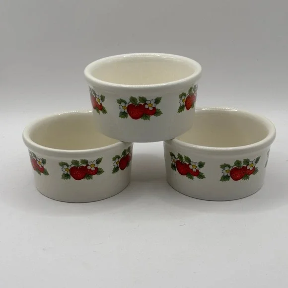 Pagnossin Earthenware Italy Strawberry Ramekins Custard Cups Set of 3 White Red