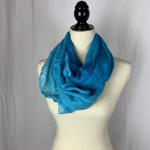 🏆 Collection eighteen infinity acrylic scarf