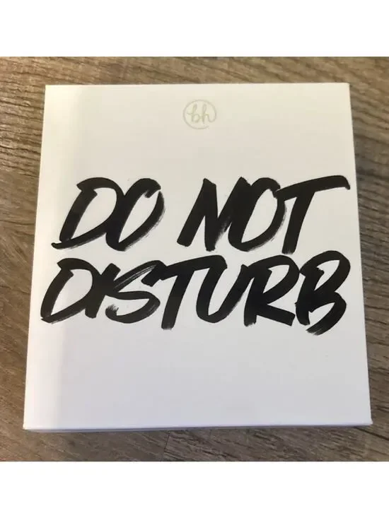 BH COSMETICS DO NOT DISTURB 9 COLOR EYESHADOW SHADOW PALETTE