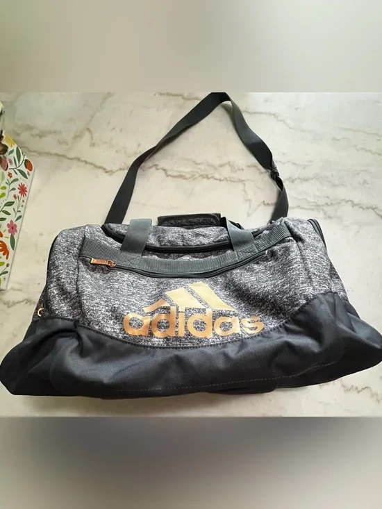 Adidas Defender Duffle Bag Gym Bag Travel Bag Gray/Gold EUC