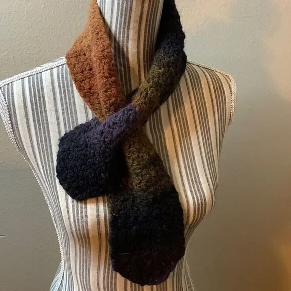 Ombré wool blend knit scarflet