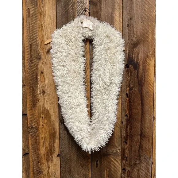 Cream Faux Fur Infinity Scarf Women's Soft Plush Winter Cozy Fuzzy Shawl Boho