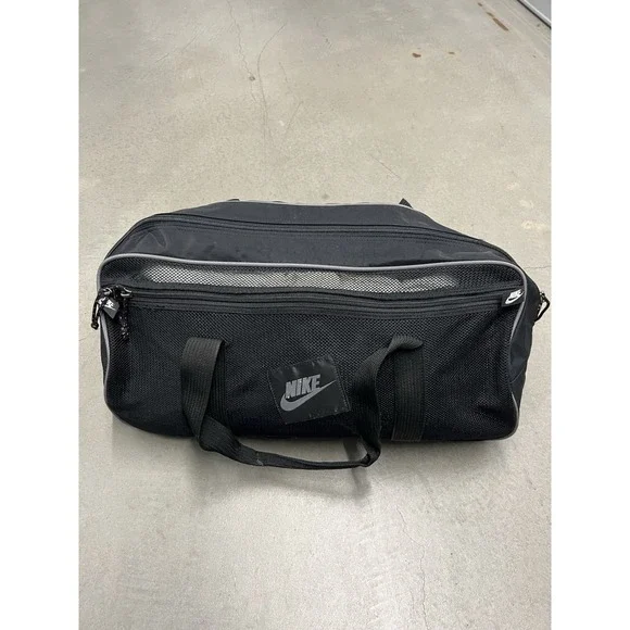Nike Small Duffel Bag Black Gym Travel Sports Mesh Pocket Y2K Style