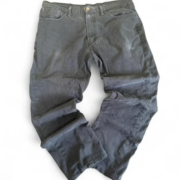 Levi's black jeans
