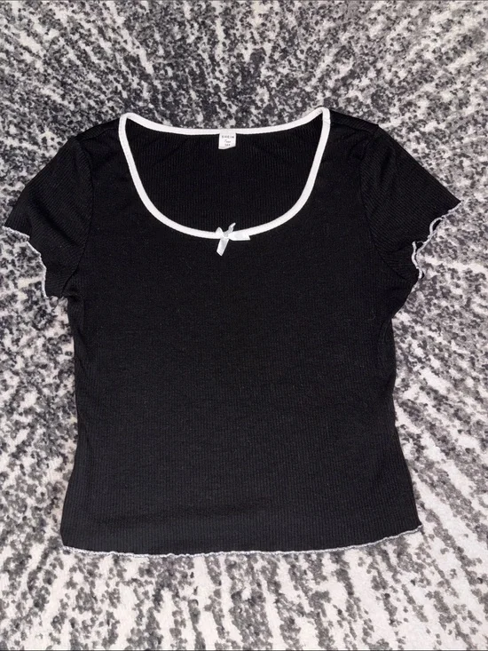 Black Ribbed Scoop Neck Top with White Trim