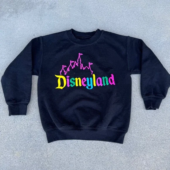 Disney Parks Disneyland Kids XS 4 Black Neon Castle Logo Crewneck Sweatshirt