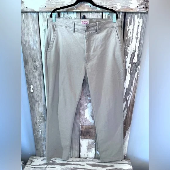 Levi’s Slacks Tan Size 38x32 Flat Front