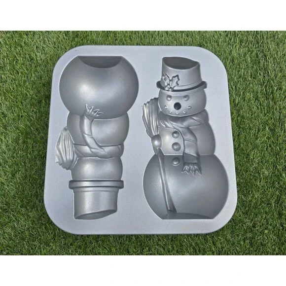 Williams Sonoma Nordic Ware Snowman Cake Mold Pan Christmas 3D 10 Cup 2.6 Liter
