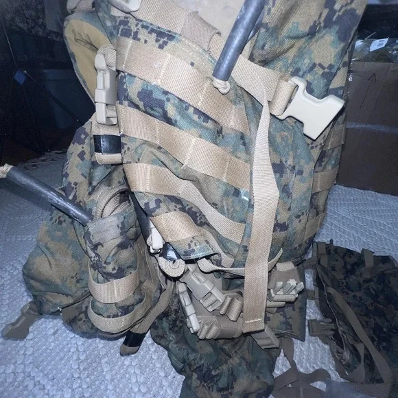 USMC ILBE Tactical Frame Pack MARPAT Camo PROPPER Arc'teryx 75L‎ Rucksack Men