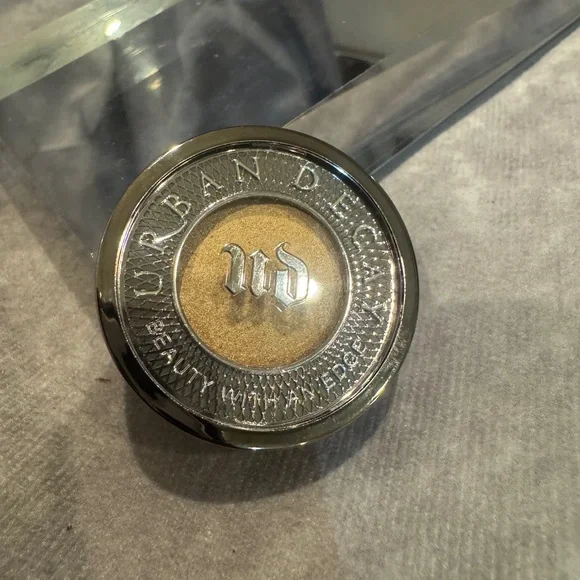 Urban‎ Decay Single Eyeshadow SIDELINE