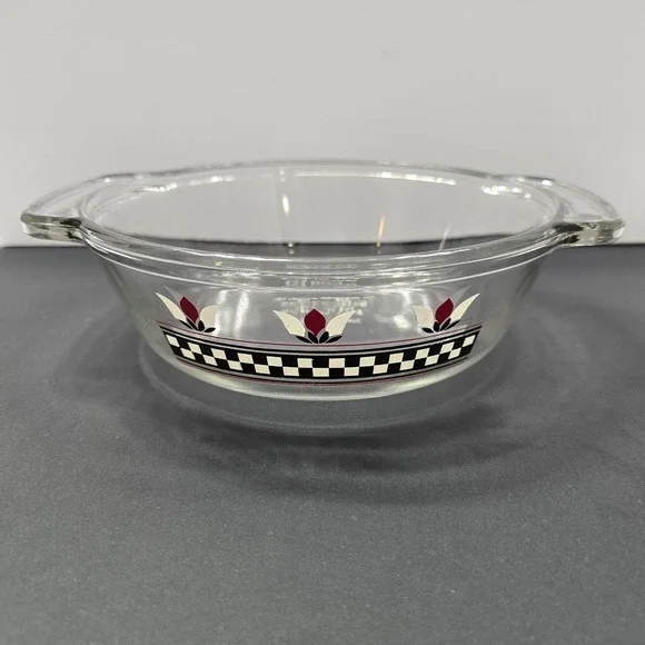 Anchor‎ Hocking Vintage Red Black White Flower 1.5 QT Casserole Dish Made In USA