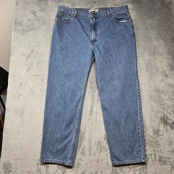 Levis 550 Relaxed Fit Jeans Mens 44x32 Medium Wash Blue Denim Tapered Leg 00550