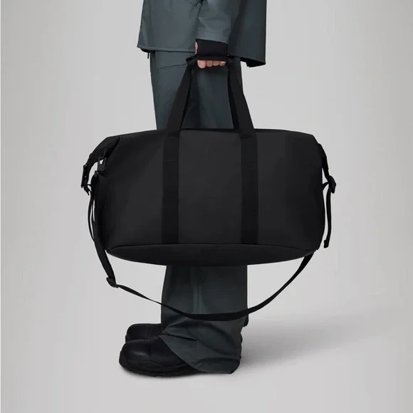 Rains Hilo Weekend Duffel Bag in Black NWT waterproof