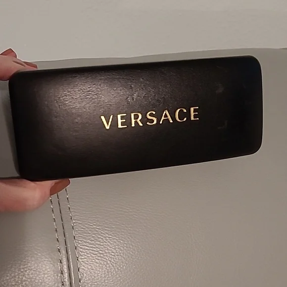 Versace Case for Sunglasses ❤️