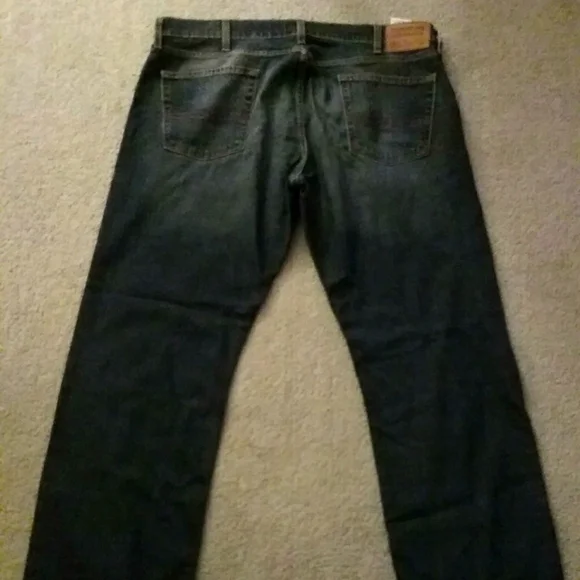 Levi's men's blue jean size W40 / L32