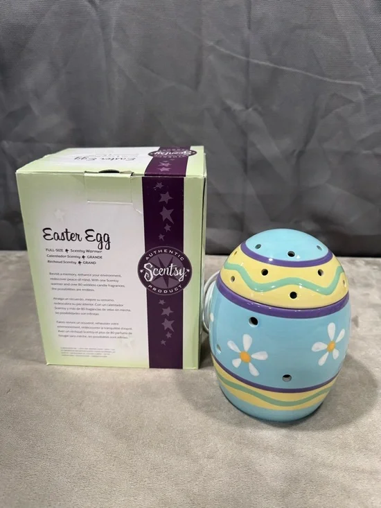 Retired Scentsy Easter Egg Full Size Ceramic Wax Warmer