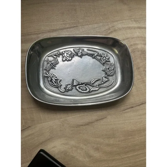 Vintage Wilton Armetale Bread Tray Botanical floral pattern With Bugs pewter
