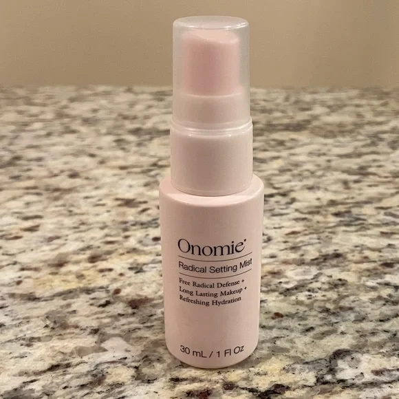 Onomie Radical Setting Mist 30mL Long Lasting Makeup + Hydration Setting Spray