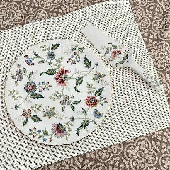 Andrea by Sadek Floral Scalloped Edge Buckingham Cake Plate‎ with Server Spatula