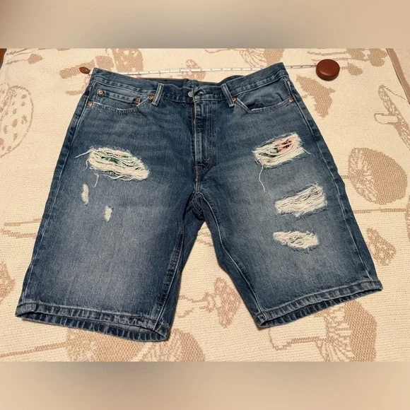 Levi's Distressed Denim Men Shorts