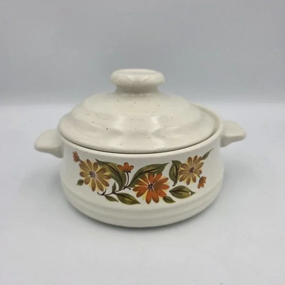 Vtg Capri Flowers Bake Serve 'n Store Stoneware Single Casserole Dish With Lid