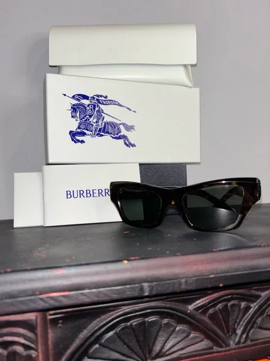 Burberry BE4441U Tortoise Sunglasses and Case NIB