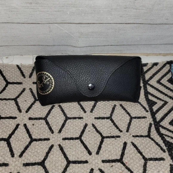 RAY-BAN BLACK SUNGLASSES CASE w CLEANING CLOTH