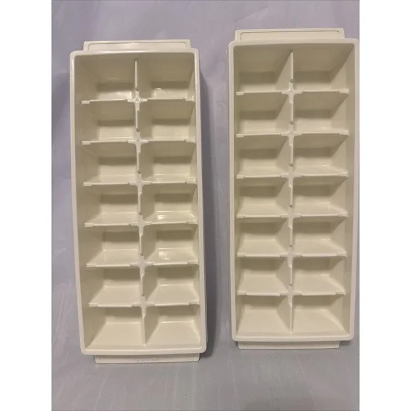 VINTAGE Unbranded STACKING‎ PLASTIC ICE CUBE TRAYS