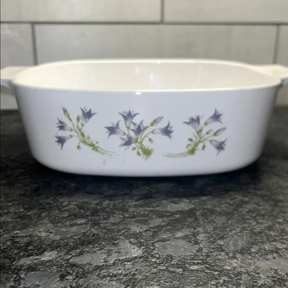 2ltr Blue Dusk Corningware Casserole White  Baking Dish. Exc condition