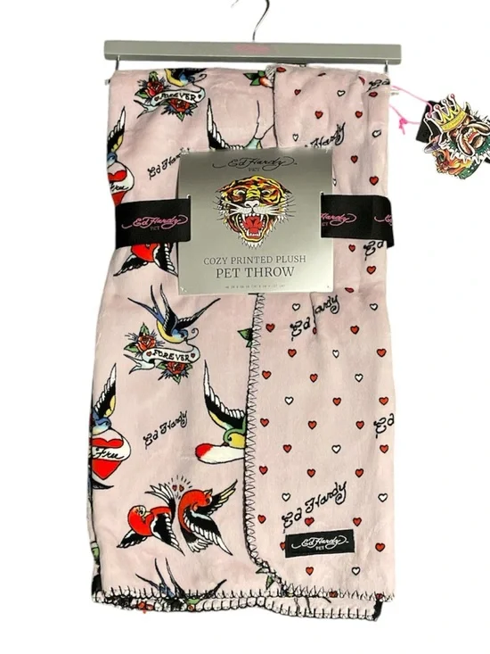 Ed Hardy NWT cozy printed plush pet throw