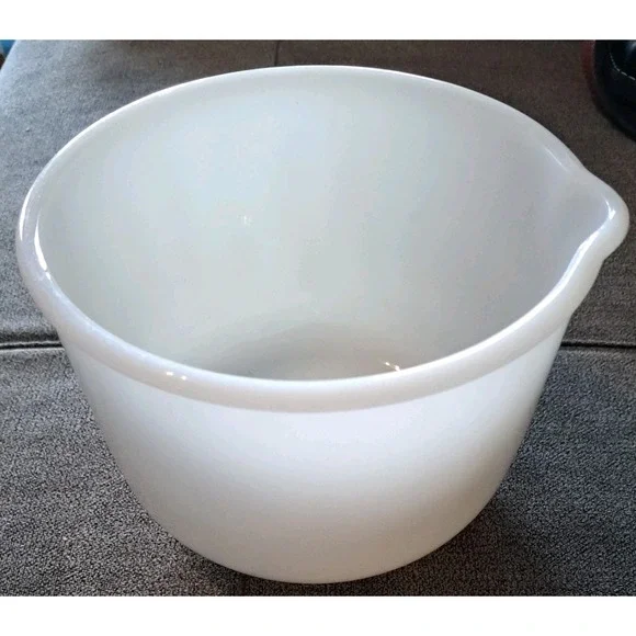 Vintage Fireking Milkglass Bowl For Sunbeam Mixer 5 X 6.5
