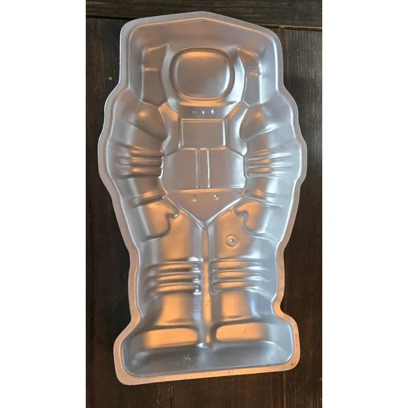 Wilton Astronaut Spaceman Cake Pan Vintage‎ 1978 Aluminum Mold 502-2098 Silver
