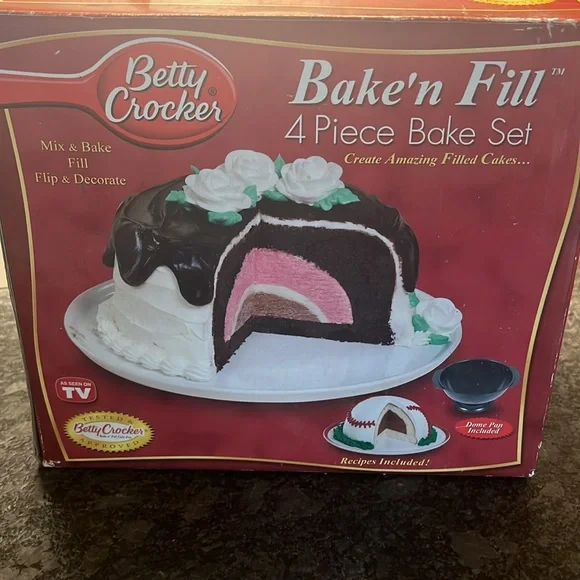 Betty Crocker Vintage Bake n Fill 4 piece bake set believed new in box.