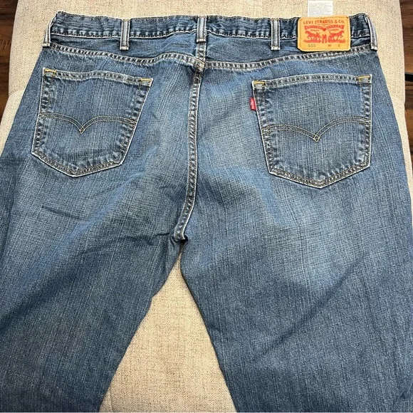 Levi’s Relaxed Fit/ Straight Leg Jeans Size 42x36