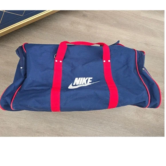 Vintage Nike Navy Red Duffle Bag Sports‎ Gym Travel Gear Duffel Carry-On
