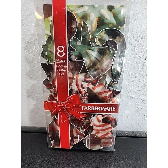 Farberware 8 Piece Seasonal Holiday Christmas Cookie Cutter‎ Set -