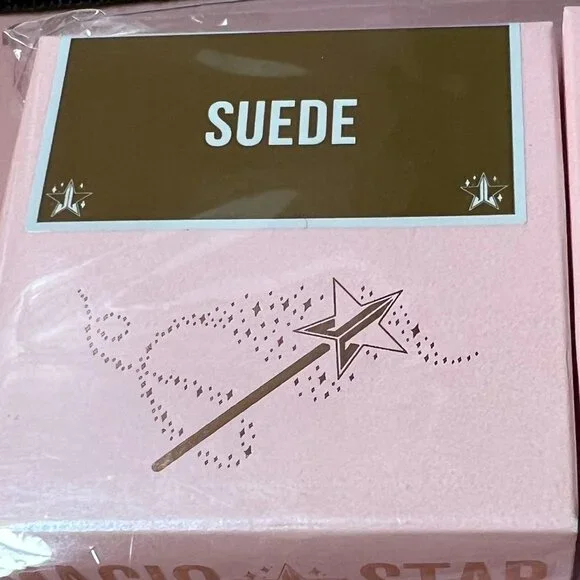 Jeffree Star Luminous Setting Powder in SUEDE New