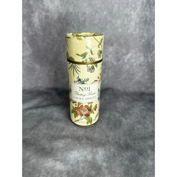 Vintage Laura Ashley No. 1‎ Dusting Powder 3.5 oz New