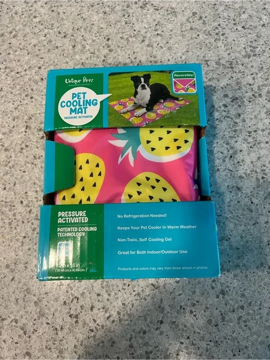 Unique Petz Pineapple Print Pet Cooling Mat - Pink & Yellow