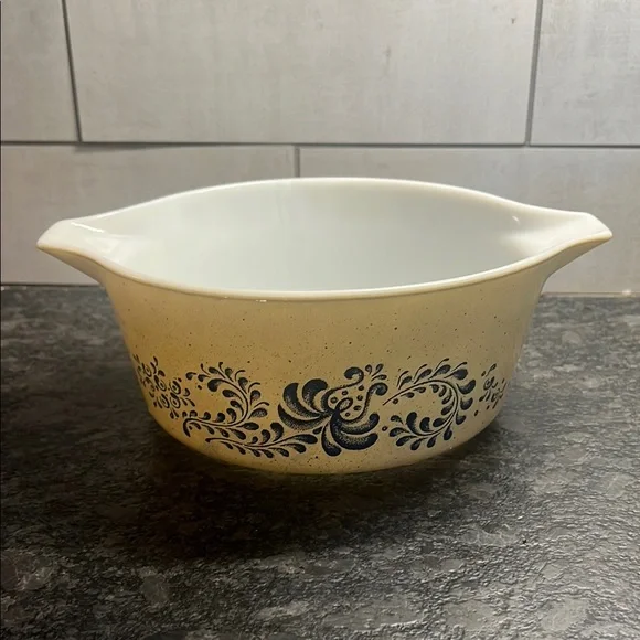 Pyrex Homestead Cinderella Floral Patterned Mixing Bowl # 275 exc condition