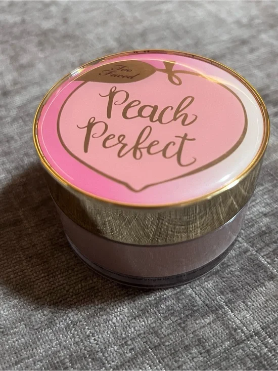 Too Faced Peach Perfect Mattifying Loose Setting Powder full size 35g