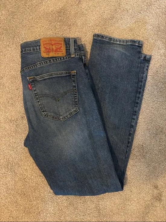 Levi's Slim Men's Jeans in Denim Blue with Leather Patch