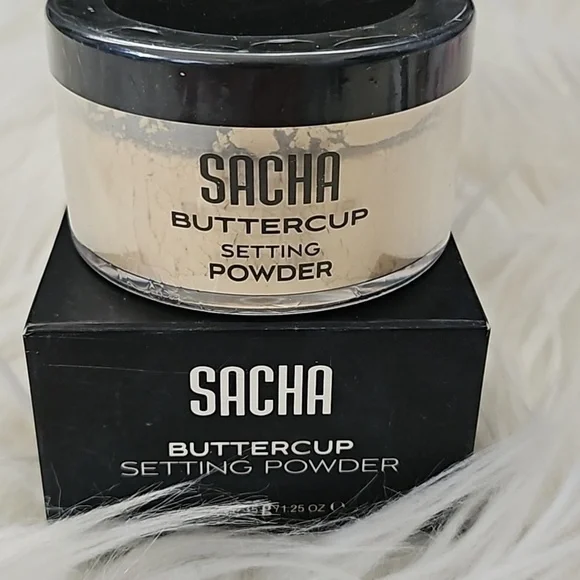 Sacha Buttercup Setting Powder in Light NIP
