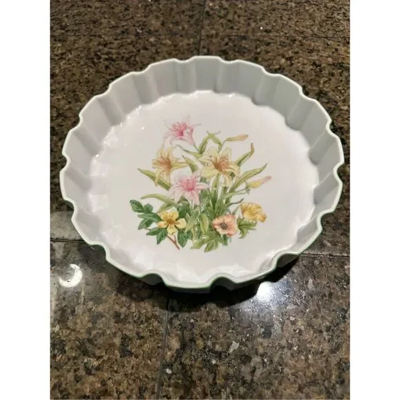 Vintage Shafford quiche or pie plate. Porcelain