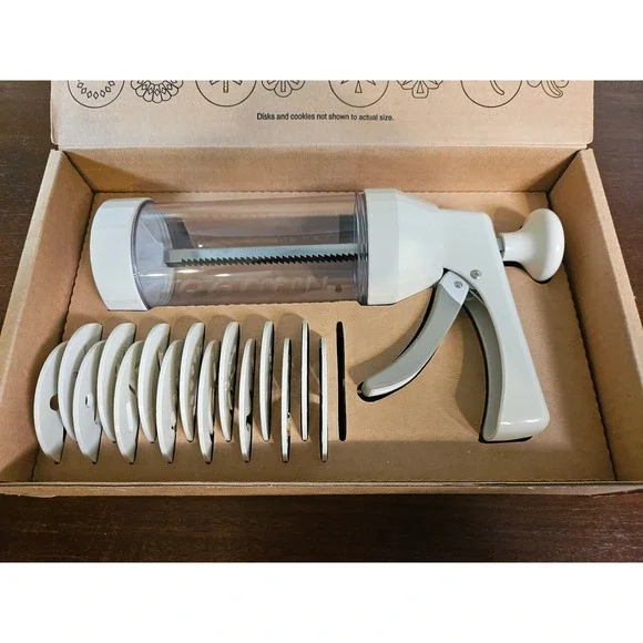 Pampered Chef Cookie Press Unisex White 16 Disks Manual Kitchen Tool 1525