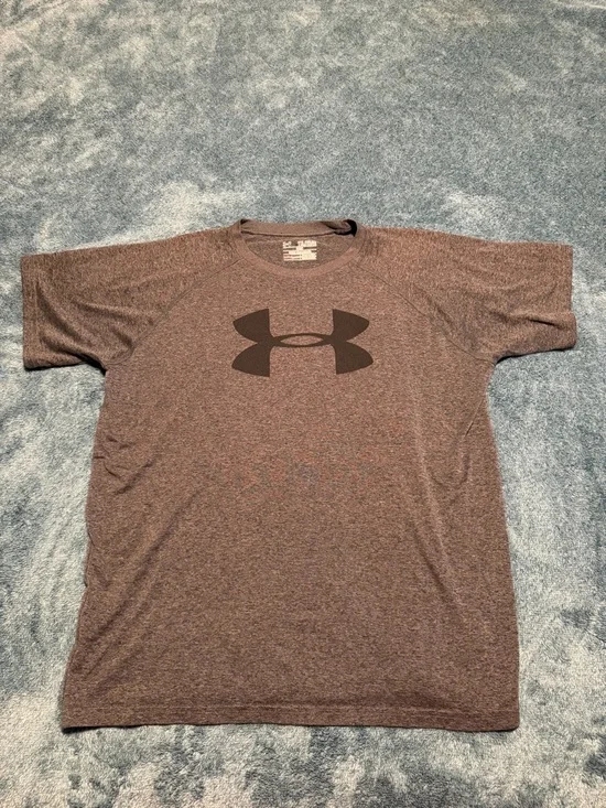 Under Armour Boy's Gray Short‎ Sleeve Athletic Tee with Black Logo Size XL